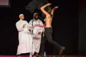 Активистки Femen в Париже "нарвались" на рассвирепевших мужчин-мусульман