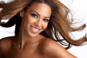 Черно-белые снимки волнующей фотосессии Бейонсе 