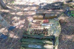 СБУ на Донетчине нашла схрон боевиков, забитый оружием