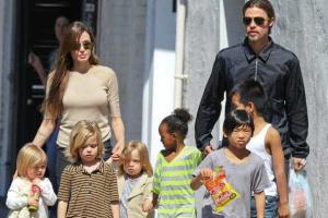 Маразм крепчает: Власти Крыма начинают заочно раздавать землю мировым знаменитостям