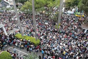 Кровавый самосуд: гватемальцы заживо сожгли мэра-коррупционера