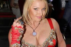 Эпатажная Волочкова показала снимки из массажного салона