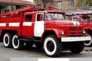 На львовском заводе "Искра" пожарные боролись с расплавленным стеклом, вырвавшимся "на свободу". Видео