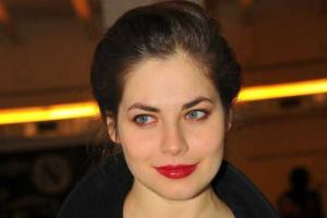 Юлия Снигирь живет с многодетным актером Цыгановым и ждет первенца