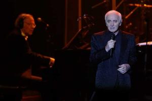 С большим успехом и бурными овациями прошел концерт Шарля Азнавура в Ереване 