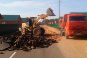В Забайкалье решили снять "одноразовый" асфальт, уложенный к приезду Путина