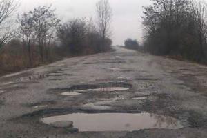 На Прикарпатье жители двух сел держат оборону, блокируя трассу "Калуш-Жидачов"