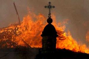 На территории "ДНР" сгорела церковь, боевики все "валят" на ДРГ ВСУ