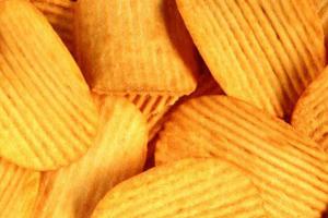 Представители РПЦ запретили верующим есть чипсы