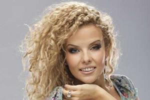 Инна Цымбалюк сверкнула длинными ножками и точеной фигуркой