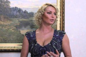 Анастасия Волочкова разозлившись, грохнула о кафель дорогущий iPhone 