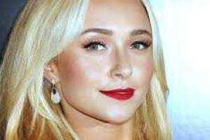 Хайден Панеттьери страдает от послеродовой депрессии