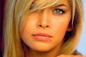 Певица Вера Брежнева на радость фанатам в очередной раз продемонстрировала стройную фигуру 