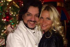 Филипп Киркоров в Париже сделал предложение красавице Викторие Лопыревой 