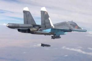 Россия продолжает испытывать новое вооружение: в Сирии авиация скинула новую крылатую ракету. Видео