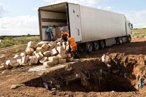 Российский оппозиционер: пока мы давим импортные продукты, цены в магазинах летят в заоблачную даль