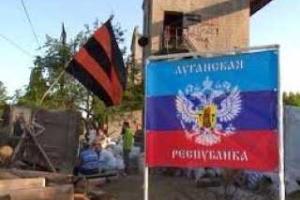 "Русский мир": В Красном Луче на прохожих нападают, чтобы отнять сумки с продуктами