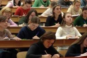 Минобразования: студенты-переселенцы смогут перевестись на бюджетное обучение