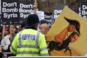 Европой прокатились акции протеста: народ призывает правительства стран прекратить бомбить Сирию 