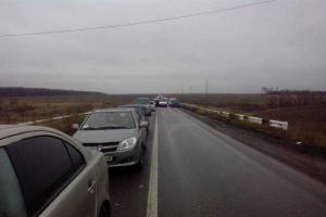 Оперативная информация о ситуации на блокпостах: перед КПП на ночь снова остались люди, очереди - огромные