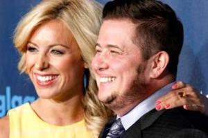 Дочь певицы Шер, ставшая мужчиной, показала публике свою возлюбленную