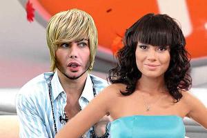 Звезда "Дома-2" забрала роль телеведущего у гламурного Сергея Зверева