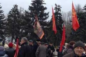 На Сумщине в городе Шостка у памятника Ленину чуть не произошло кровопролитие