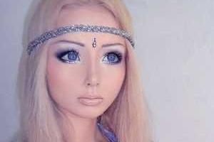 Украинская модель Барби представила дебютный сингл