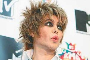 Жители Иркутска сорвали концерт Сергея Зверева, не выкупив и половины билетов