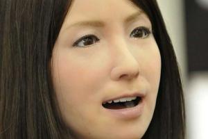 На выставке робототехники в Китае представлена усовершенствованная женщина-андроид