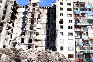 Власть решила выплатить компенсацию жильцам сгоревшей многоэтажки в Лисичанске