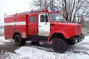 Северодонецкие пожарные ночью тушили огонь в городской девятиэтажке