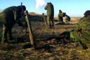 Боевики из минометов били по Трехизбенке 