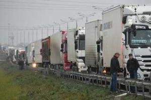 Российский журналист: Кремль начнет бить и прессовать протестующих дальнобойщиков