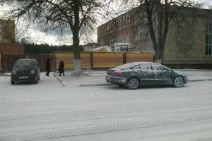 ​ В белорусском городе Солигорск выросли сугробы из муки