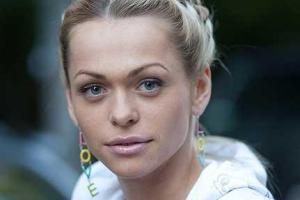 Актриса Анна Хилькевич показала фанатам первое фото с новорожденной дочерью