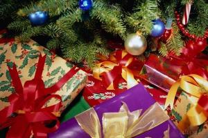 Жителей оккупированного Луганска приглашают на новогодние праздники в... "ДНР"