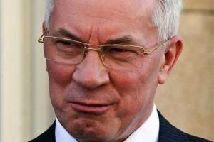 Азаров прокомментировал желание Януковича вернуться в большую политику