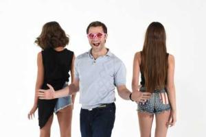 Таинственная группа "KISSлород" выпустила новый видеоклип