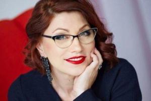 Роза Сябитова после травмы нежится на солнышке в Дубаи и дарит поклонникам фото с отдыха