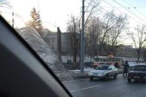 В Харькове прямо во время движения по городу загорелся трамвай