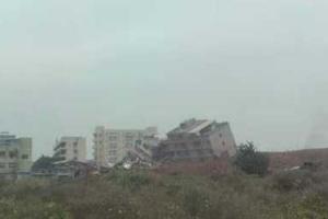 В Китае сошел очередной оползень: обрушились многоэтажные дома, люди под завалами