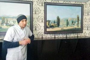 В оккупированном Крыму журналистка нашла чебуречную, сохранившую украинские мотивы и язык