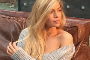 Поклонники Веры Брежневой гадают: беременна ли певица?