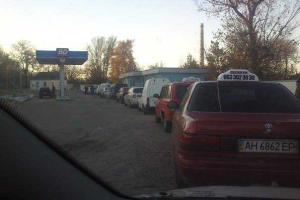 Глава "ДНР" Захарченко обещал лично разобраться с владельцами АЗС, завышающими цены на топливо
