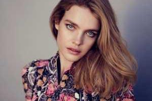 Супермодель Наталья Водянова с юмором относится к обвинениям в алкоголизме 