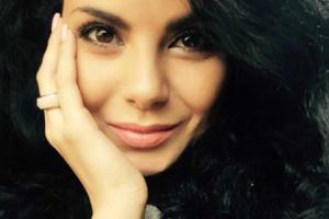 Певица Настя Каменских показала потрясающую фигуру в мужском журнале