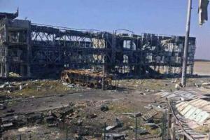 В районе Донецкого аэропорта раздаются стрельба и взрывы - соцсети