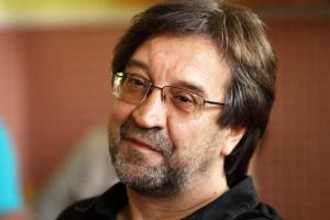 Лидер "ДДТ" Юрий Шевчук выступил перед бастующими дальнобойщиками в Москве