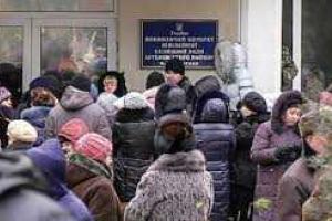 Жители оккупированного Луганска рассказали, как из них выбивают оплату за коммунальные услуги